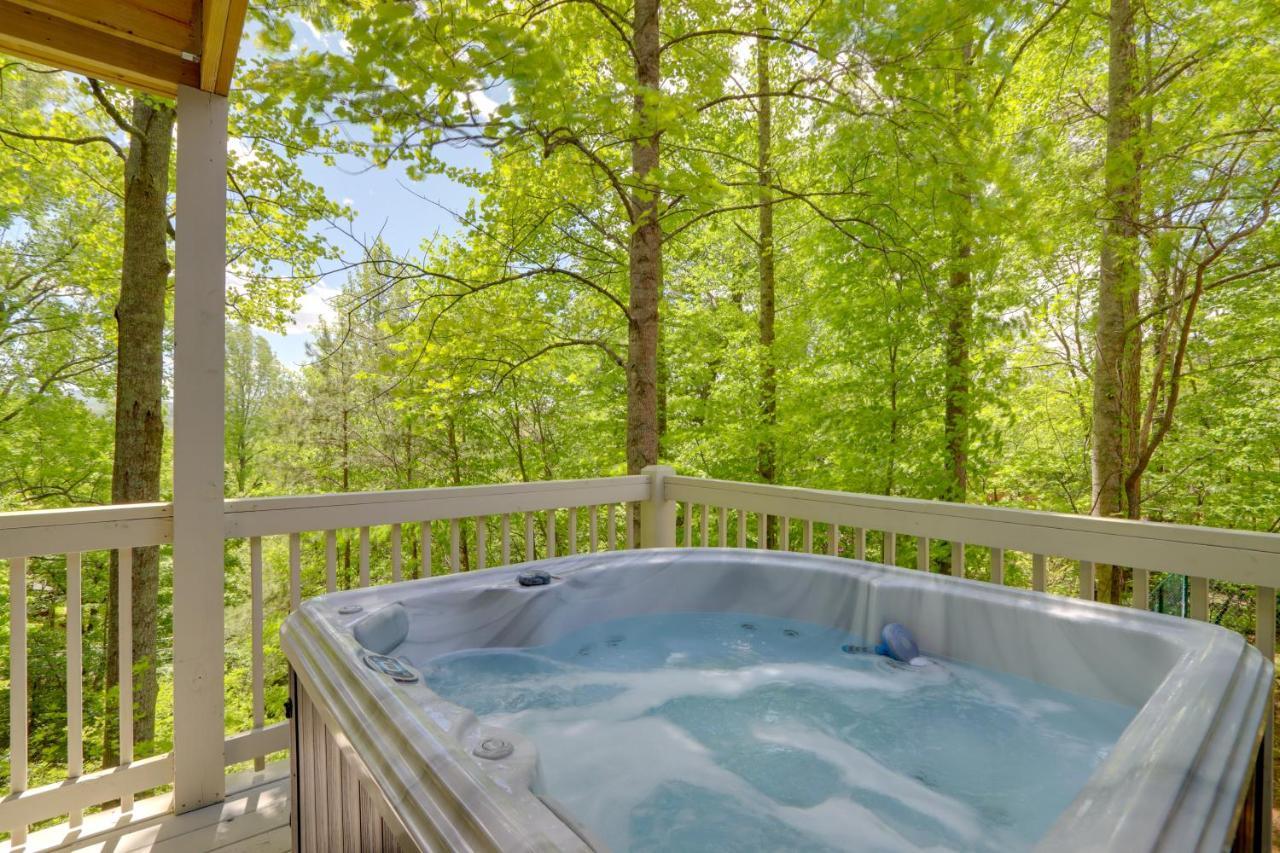 Blue Ridge Getaway With Hot Tub And Seasonal View! Villa Kültér fotó