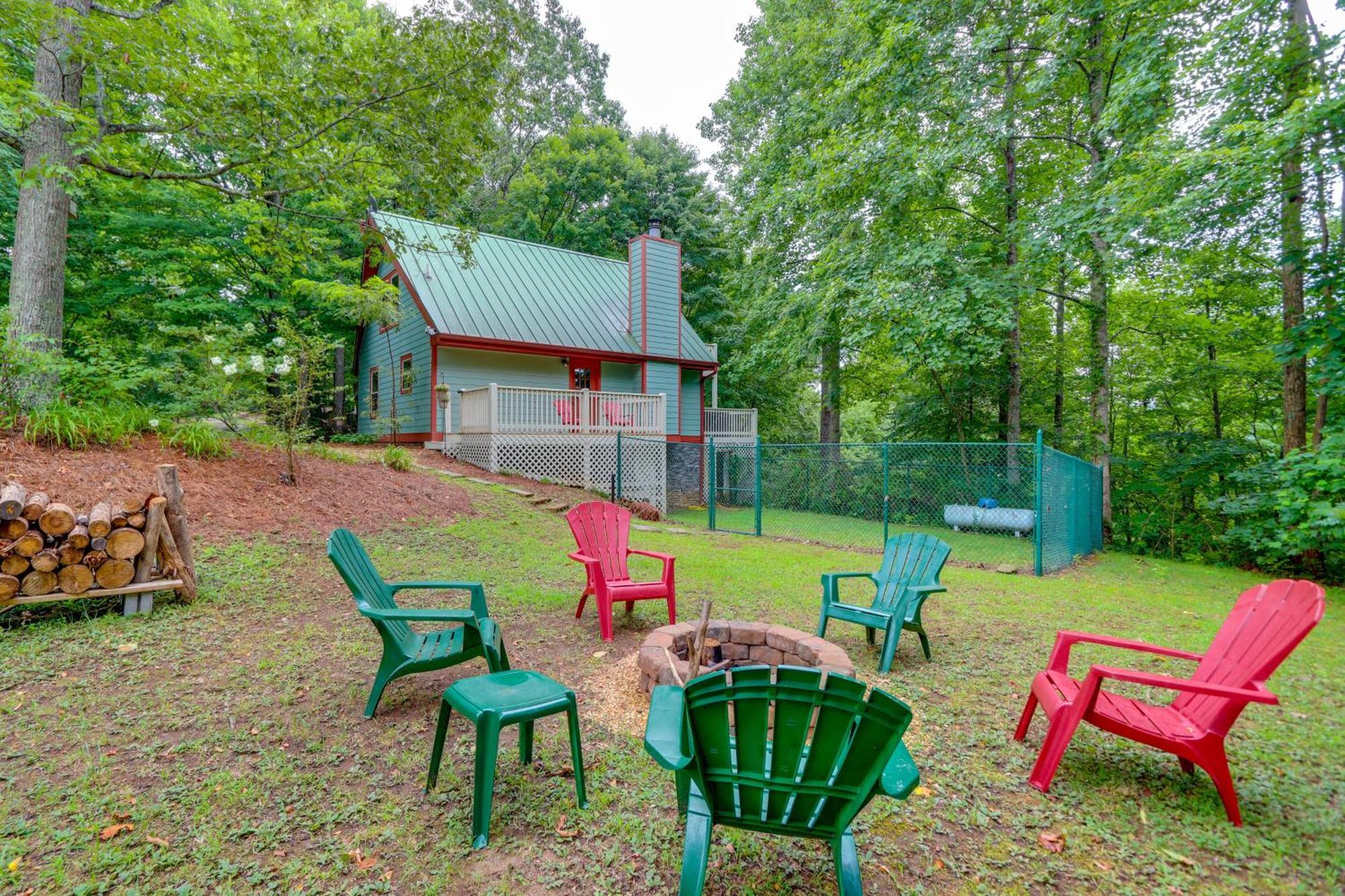 Blue Ridge Getaway With Hot Tub And Seasonal View! Villa Kültér fotó
